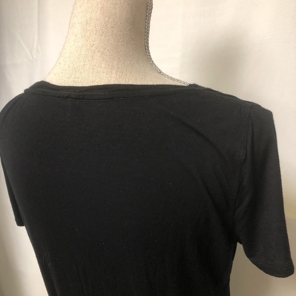 Kit and Ace V Neck tshirt - Picture 4 of 5